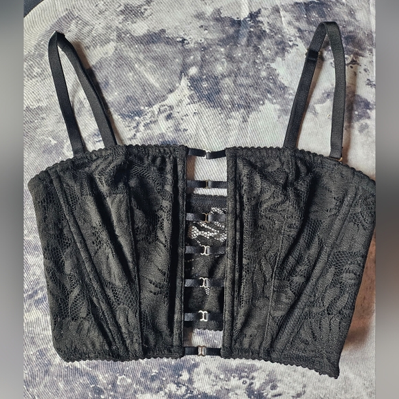 Victoria's Secret Malibu Bustier - Picture 2 of 7